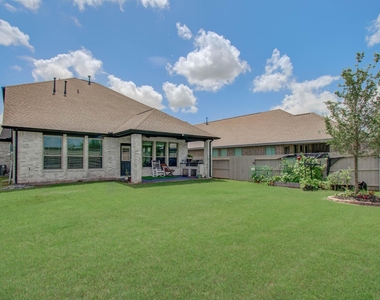 4722 Crest Hill Dr - Photo Thumbnail 42