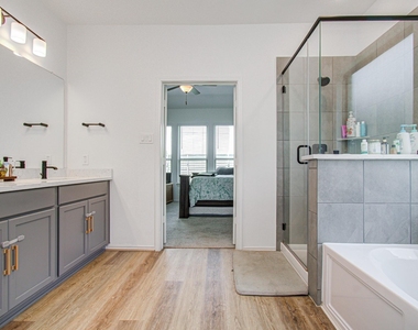 4722 Crest Hill Dr - Photo Thumbnail 27
