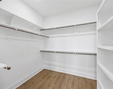 835 Rachel Street - Photo Thumbnail 10
