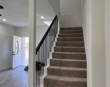 9210 Martell Street - Photo Thumbnail 10