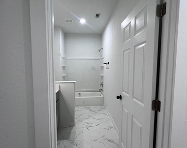 9210 Martell Street - Photo Thumbnail 16