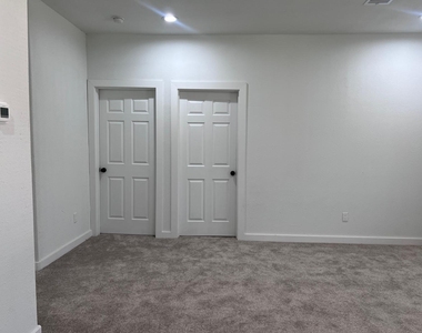 9210 Martell Street - Photo Thumbnail 14