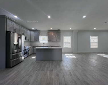 9210 Martell Street - Photo Thumbnail 5