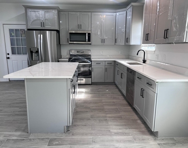 9210 Martell Street - Photo Thumbnail 4