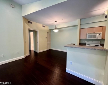 1160 Reserve Way - Photo Thumbnail 4