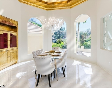 6599 Glen Arbor Way - Photo Thumbnail 7