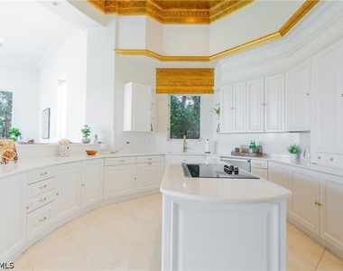 6599 Glen Arbor Way - Photo Thumbnail 12