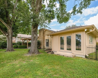 7715 Brush Wood Drive - Photo Thumbnail 32