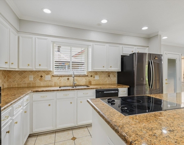 7715 Brush Wood Drive - Photo Thumbnail 11