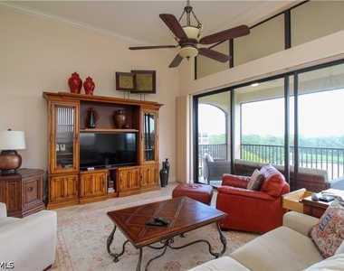 7024 Pelican Bay Boulevard - Photo Thumbnail 10