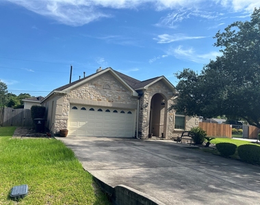 418 Fall Creek Drive - Photo Thumbnail 2