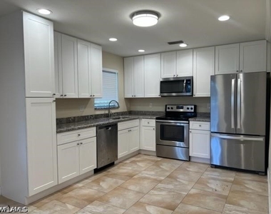 3325 Airport Road N - Photo Thumbnail 3