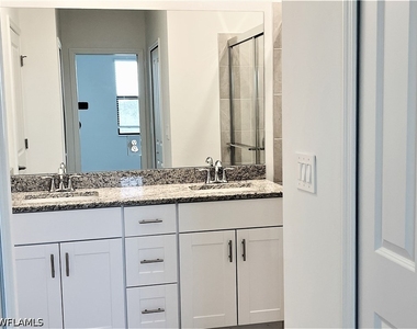 14243 Pine Lodge Lane - Photo Thumbnail 8