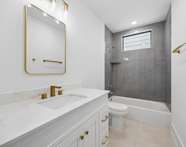 1325 W 22nd Street - Photo Thumbnail 26