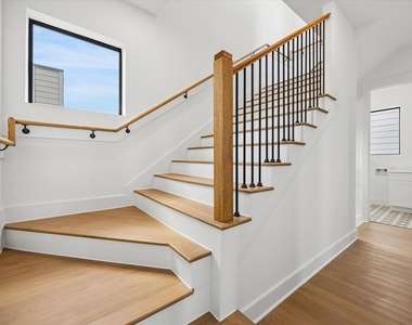 1325 W 22nd Street - Photo Thumbnail 14