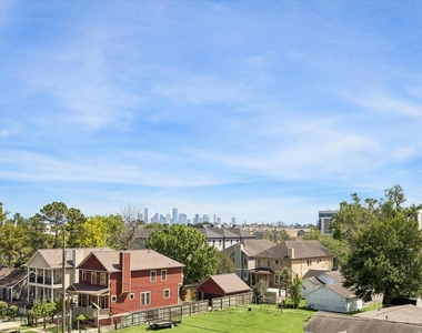 1325 W 22nd Street - Photo Thumbnail 30