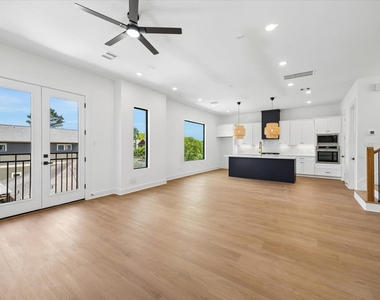 1325 W 22nd Street - Photo Thumbnail 1