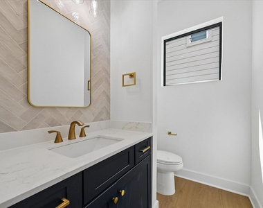1325 W 22nd Street - Photo Thumbnail 13