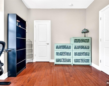58 Elston - Photo Thumbnail 27