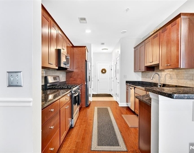 58 Elston - Photo Thumbnail 15