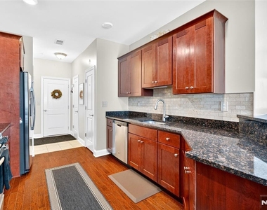 58 Elston - Photo Thumbnail 17