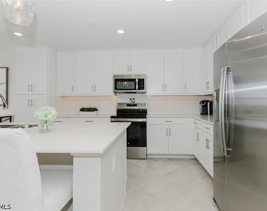5527 Double Eagle Circle - Photo Thumbnail 12