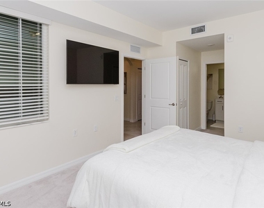 5835 Double Eagle Circle - Photo Thumbnail 17
