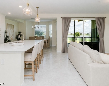 5835 Double Eagle Circle - Photo Thumbnail 8