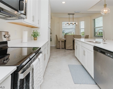 5835 Double Eagle Circle - Photo Thumbnail 10