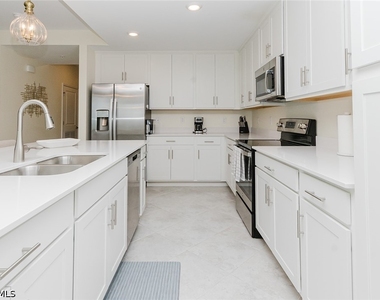 5835 Double Eagle Circle - Photo Thumbnail 9