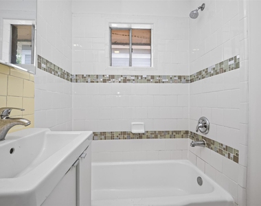 1217 Heights Boulevard - Photo Thumbnail 15