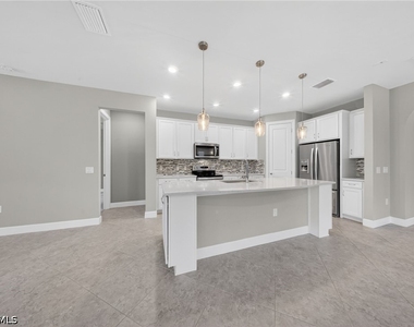 17316 Ashcomb Way - Photo Thumbnail 5