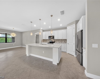 17316 Ashcomb Way - Photo Thumbnail 6