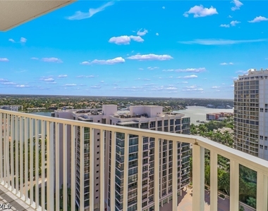 4041 Gulf Shore Boulevard N - Photo Thumbnail 2