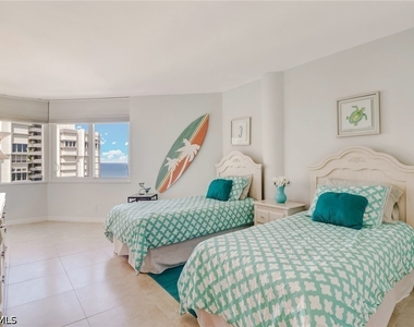 4041 Gulf Shore Boulevard N - Photo Thumbnail 15