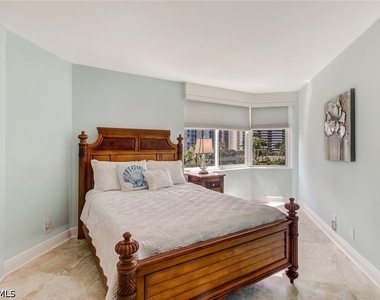 4041 Gulf Shore Boulevard N - Photo Thumbnail 25