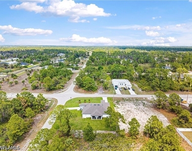 1010 Jaguar Boulevard - Photo Thumbnail 16