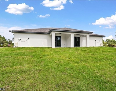 1010 Jaguar Boulevard - Photo Thumbnail 13