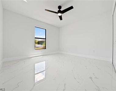 1010 Jaguar Boulevard - Photo Thumbnail 10