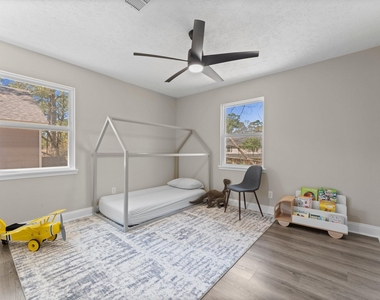 5207 Alamosa Lane - Photo Thumbnail 9