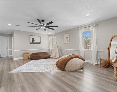 5207 Alamosa Lane - Photo Thumbnail 2