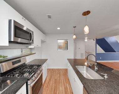 1428 Bailey Street - Photo Thumbnail 10