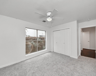 1428 Bailey Street - Photo Thumbnail 29