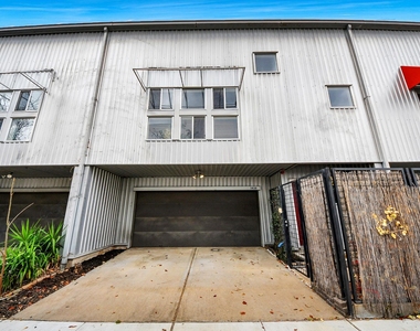 1428 Bailey Street - Photo Thumbnail 3