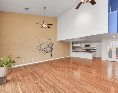 1428 Bailey Street - Photo Thumbnail 17