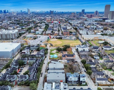 1428 Bailey Street - Photo Thumbnail 37