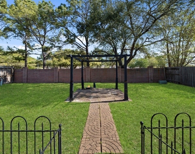 5615 Brigstone Park Drive - Photo Thumbnail 40
