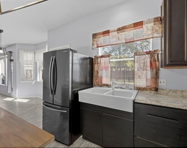 5615 Brigstone Park Drive - Photo Thumbnail 13