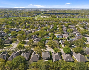 5615 Brigstone Park Drive - Photo Thumbnail 3