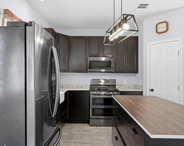 5615 Brigstone Park Drive - Photo Thumbnail 12